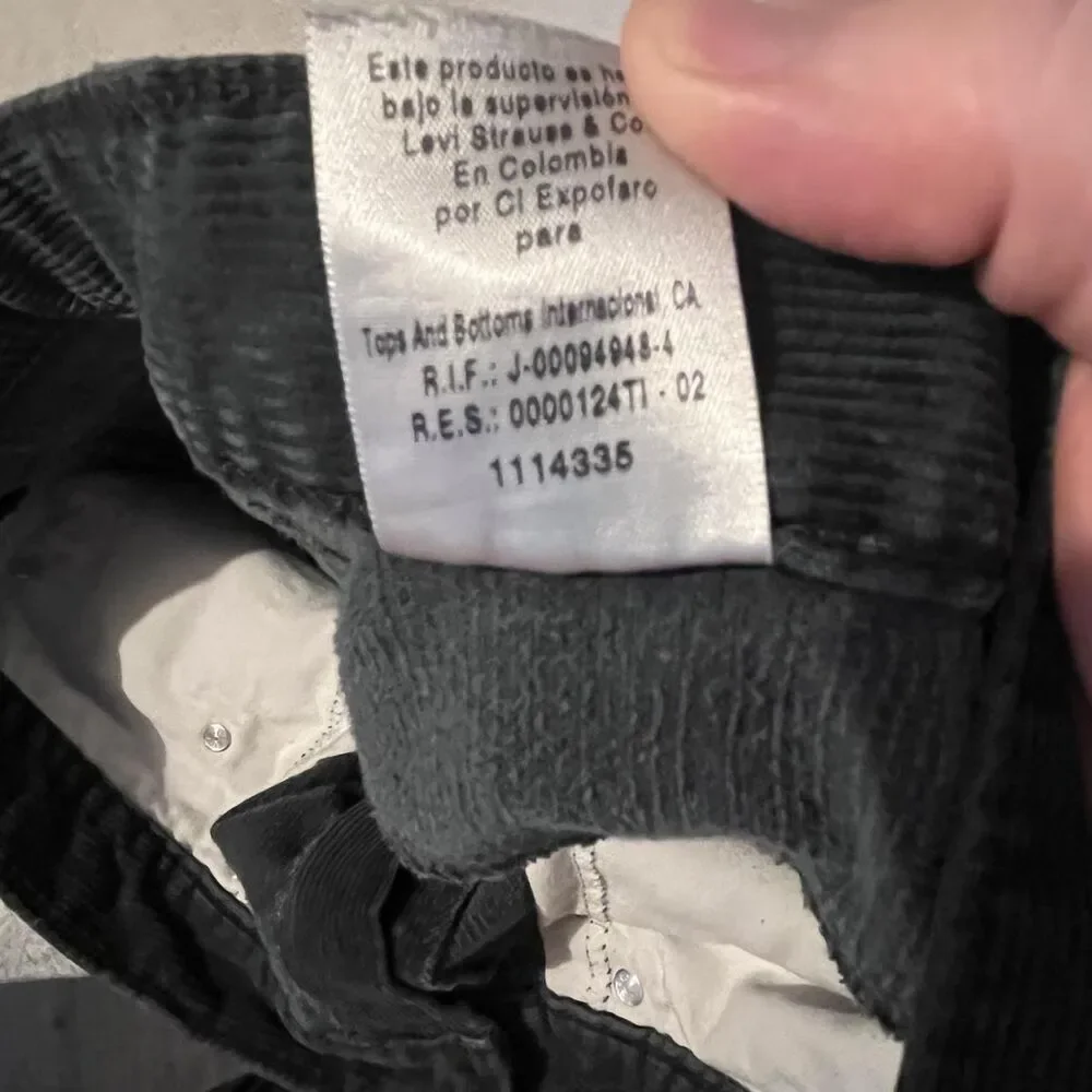 Levi's 505 Pants Mens Size 34 Black Corduroy Regular Straight Zip Fly W34 L32